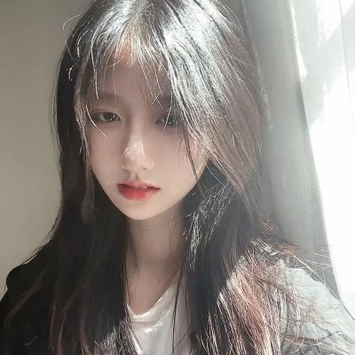 钱信伊:全网笑星闹美国